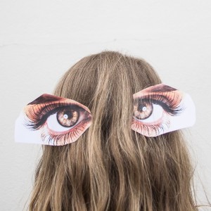 avoir les yeux derrière la tête